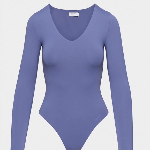 Aritzia Tops - Aritzia contour Women's Bodysuit